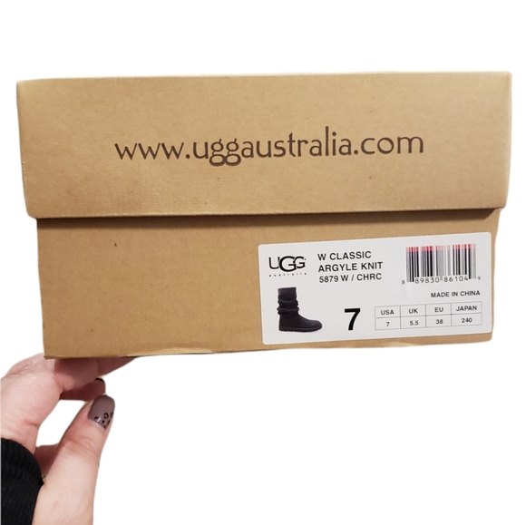 UGG tall Argyle Knit Light Gray Boots - Picture 6 of 7